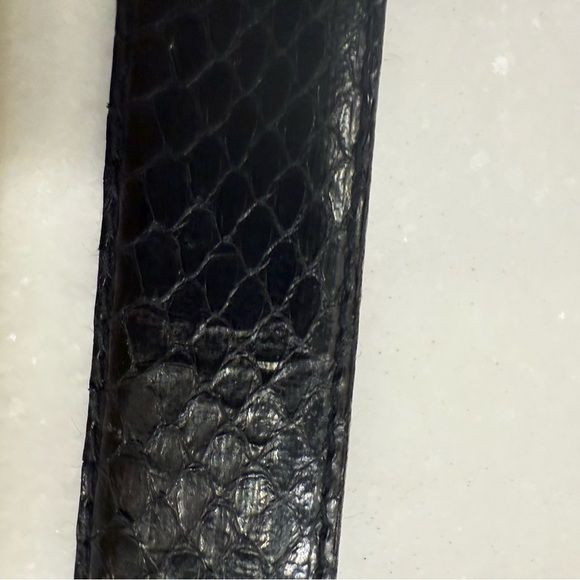 Dame VTG Y2K Black Genuine Snakeskin Belt Silver Tone Gold Tone Oval Buckle Sz S - Picture 13 of 14